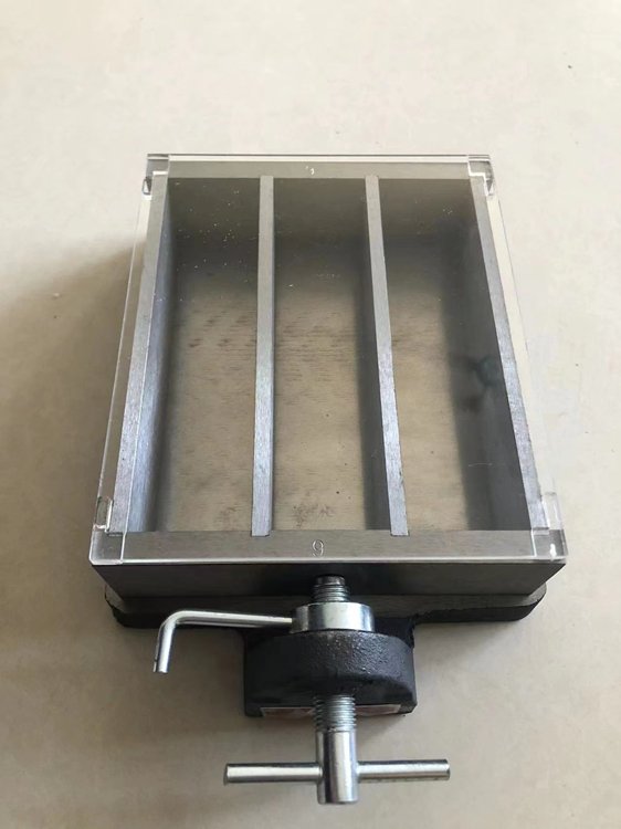 博宏儀器 水泥膠砂試模 水泥軟練試模 全鋼標準三聯蓋板 - 愛企查