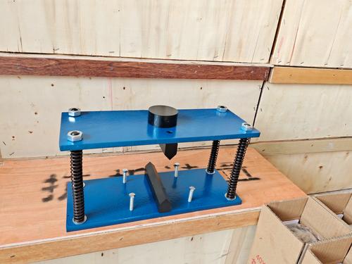 砌墻磚抗折夾具試模的原理、功能與應(yīng)用