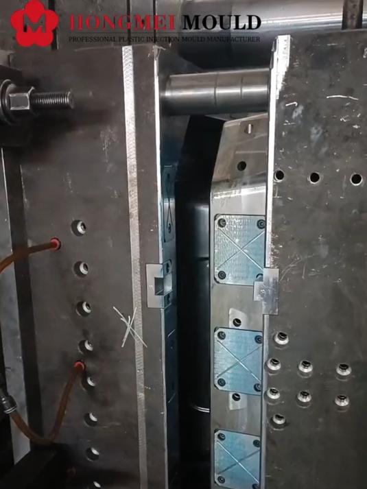 整理箱模具注塑模具制造與試模流程詳解